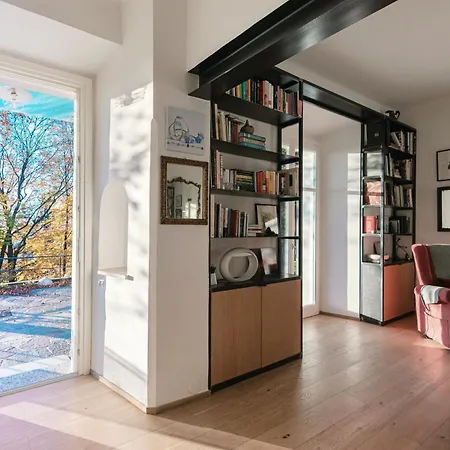 Rocawood - By Myhomeincomo Vakantiehuis