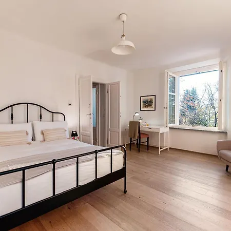 Rocawood - By Myhomeincomo Vakantiehuis Brunate